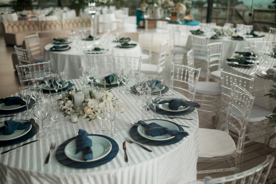 Luxury wedding table setting with fine linens